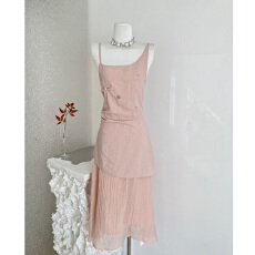 批发陳文文xenl【蝶梦霓裳】粉色吊带不规则<b class='q'>连衣裙</b>钉珠清迈度假风<b class='q'>长裙</b>