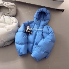 2025冬季新款百搭蓝色连帽泡芙棉服外套女短款加厚保暖廓形面包服