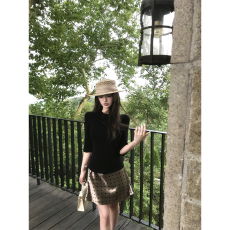 批发气质套装黑色收腰<b class='q'>中袖</b>T恤<b class='q'>女装</b>2026年春季波点半身裙A字裙两件套