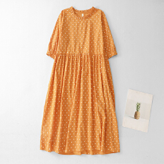 批发2026春夏新款<b class='q'>文艺</b>宽松显瘦减龄波点大摆袍子<b class='q'>连衣裙</b>旅行度假长裙女