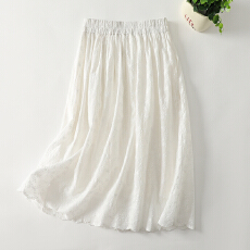批发2026春夏新款小花刺绣<b class='q'>半身裙</b>女奶白色裙子日本森系文艺有内衬裙子