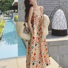 批发多巴胺2026连衣裙西米亚宽松新款印花吊带海边度假<b class='q'>长裙</b>吊带裙