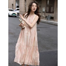 批发水波纹粉条纹背心<b class='q'>连衣</b>裙女2026夏季宽松显瘦气质垂坠无袖<b class='q'>长裙</b>