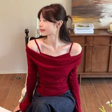 新年红法式荡领假两件针织衫2026春秋季新款修身露肩早秋chic上衣