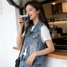 批发复古镂空花朵刺绣<b class='q'>牛仔</b><b class='q'>马甲</b>女春秋季2026新款无袖坎肩<b class='q'>马夹</b><b class='q'>背心</b>外套