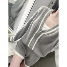 批发现有货 韩国chic宽松v领拼色拉链针织开衫毛衣<b class='q'>女</b>+休闲短裤两件套