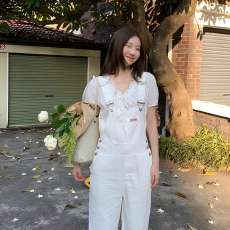 批发现有货 韩国chic奶酪白背带裤休闲宽松明星同款牛仔<b class='q'>连体裤</b>