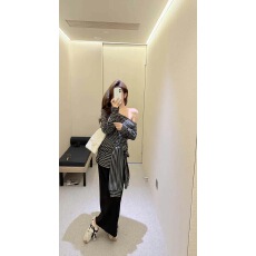 批发复古绑带交叉露肩斜领<b class='q'>条纹</b>上衣女2025早秋新款高腰显瘦<b class='q'>半身裙</b>套装