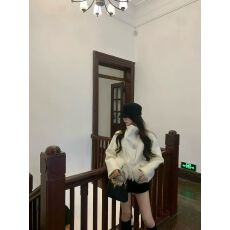 批发2025秋冬新款双面<b class='q'>羊绒</b><b class='q'>大衣</b>显瘦外套拼接真狐狸毛短款立领毛呢砖扣