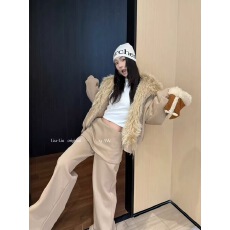 批发2025<b class='q'>冬</b>季新款复古拼接毛茸茸加厚连帽卫衣外套高腰屁帘阔腿裤套装