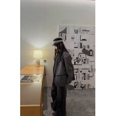 批发2026春秋季白色褶皱极简长袖衬衫卡其色半身裙修身显瘦休闲两件套