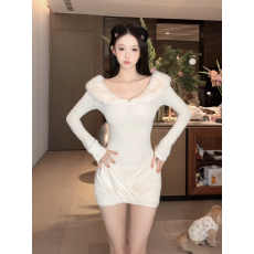 批发12.11新品wooha 吾哈2026早春新款毛毛V领修身性感<b class='q'>连衣裙</b>女