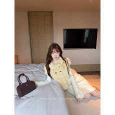 批发Lukira「9/8 20:00 上新」奶黄色短款环保皮草毛毛外套针织半身裙