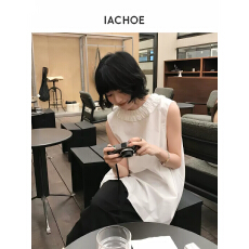 批发IACHOE设计感无袖<b class='q'>衬衫</b>女 26春夏木耳边背心花瓣领小衫松弛感上衣
