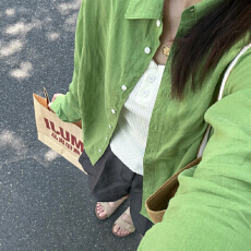 批发青草绿色薄款防晒开衫外套女2026春秋新款宽松百搭翻领<b class='q'>长袖</b>衬衣