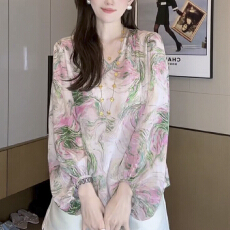 批发薄款<b class='q'>碎花</b><b class='q'>衬衫</b>女装上衣<b class='q'>衬衣</b>蕾丝衫<b class='q'>碎花</b>透气春秋季好看长袖