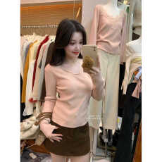 批发新款2025冬季韩系U领<b class='q'>蕾丝</b>花边显瘦显胸气质修身百搭打底针织衫女