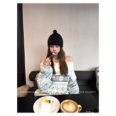 批发复古提花毛衣女秋冬<b class='q'>一字肩</b>设计感宽松显瘦<b class='q'>上衣</b>