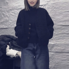 批发冬季新款韩系洋气减龄女神范气质时髦短款显瘦百搭遮肉时尚外套潮