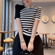 条纹春夏季短袖T恤2026新款百搭撞色个性女装休闲风套头显瘦上衣
