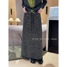 批发法式<b class='q'>条纹</b>后开叉针织<b class='q'>半身裙</b>女秋冬新款休闲气质百搭松紧腰直筒裙子