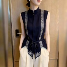 批发法式<b class='q'>夏季</b>新款藏青色无袖上衣女立领刺绣系带收腰显瘦内搭气质上衣