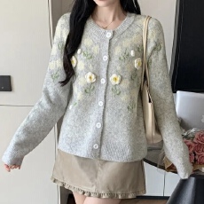 批发货多多 韩国chic立体花朵设计感减龄针织<b class='q'>开衫</b>上衣