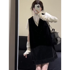 批发2025秋季半高领杏色波点打底衫黑色<b class='q'>丝</b>绒背心<b class='q'>连衣裙</b>两件套装