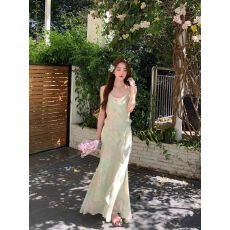 批发荡领碎花吊带<b class='q'>连衣裙</b>不规则荷叶边长裙印花裙子