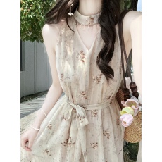 批发韩系温柔气质风重工钉珠<b class='q'>无袖</b>挂脖裙