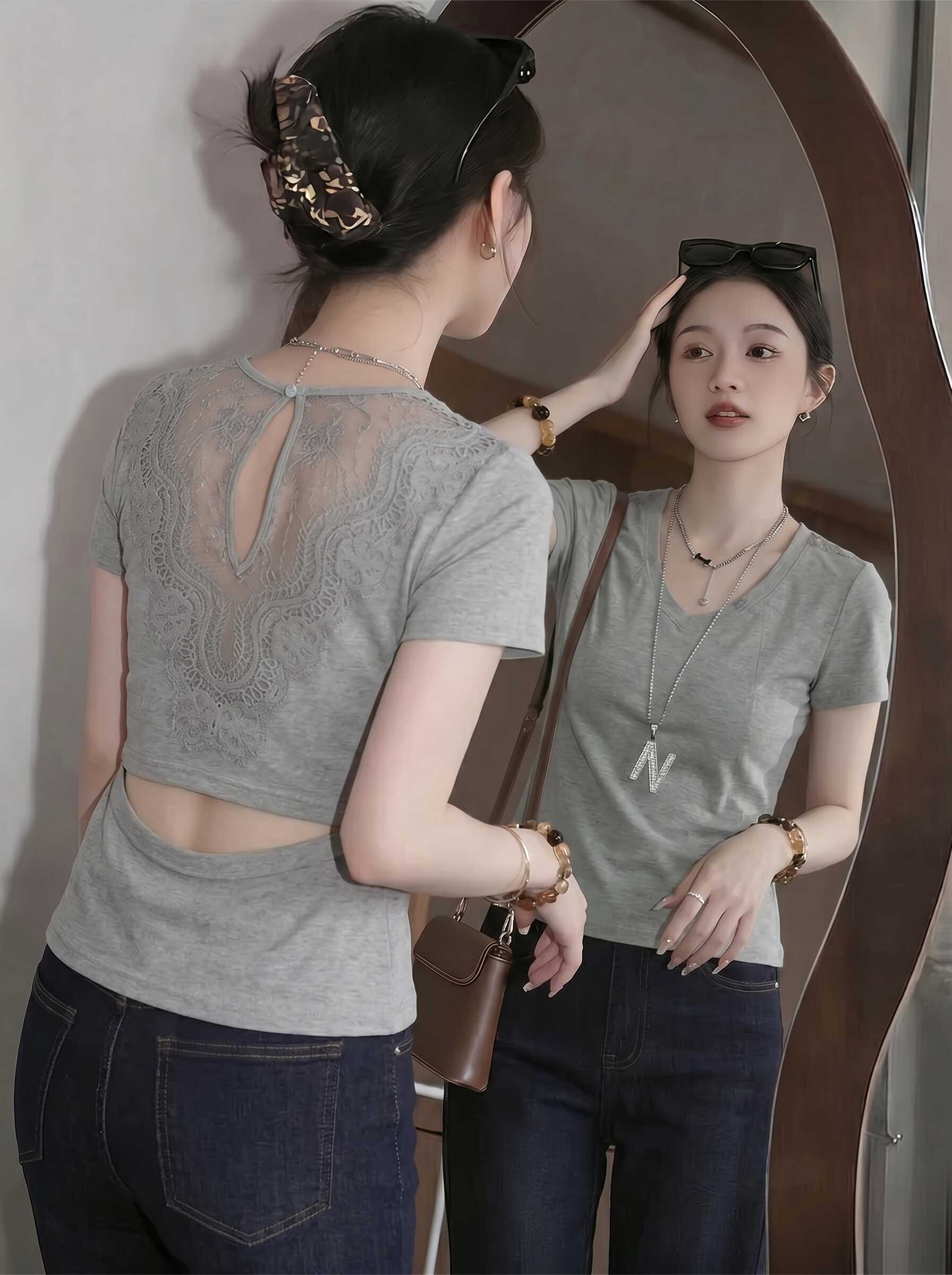 法式蕾丝拼接露背短袖T恤女夏新款减龄修身显瘦镂空气质上衣 服裝批發女裝批發服飾貨源