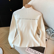 批发实拍2025<b class='q'>冬</b>季新款打底针织衫半高领内搭毛衣胸口亮片设计简约百搭