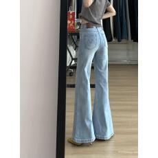 批发浅蓝色不贴腿微喇<b class='q'>牛仔裤</b>女2026夏季新款高腰宽松百搭<b class='q'>弹力</b>喇叭裤子