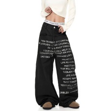 批发美式字母印花卡其色牛仔裤女秋季新款设计感宽松直筒阔腿裤弯刀裤