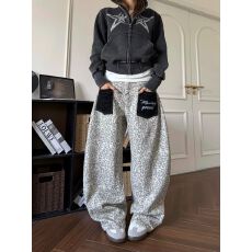 批发美式复古豹纹贴布口袋牛仔裤男女宽松街头阔腿弯刀休闲<b class='q'>长裤</b>