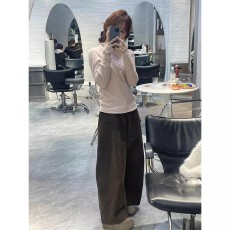 批发纽扣半高领长袖针织衫<b class='q'>女</b>秋冬慵懒风保暖设计感上衣