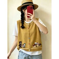 批发韩系小熊刺绣针织马甲背心女秋季新款叠穿无袖宽松显瘦毛衣马夹