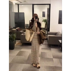 批发<b class='q'>撞色</b>条纹V领长袖打底针织<b class='q'>连衣裙</b>女秋冬配大衣修身包臀气质长裙子