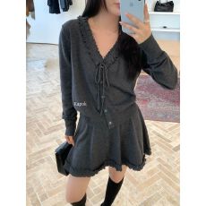 批发韩系毛衣套装<b class='q'>春</b>秋新款慵懒木耳边v领针织开衫显瘦半身裙女两件套