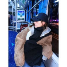 批发许我耀眼赵露思许妍同款棕色皮毛一体外套女<b class='q'>短款</b>韩版宽松麂皮上衣