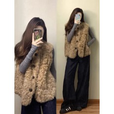 批发韩系羊羔毛<b class='q'>马甲女</b>2025秋冬新款外搭独特超好看小个子短款无袖上衣