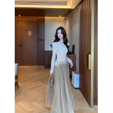 批发木子李的李晨雾缎光设计感V领长袖内搭蕾丝上衣<b class='q'>网纱</b>半身<b class='q'>裙</b>套装