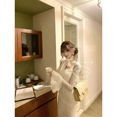 批发SISI JIANG“雪绒恋人”法式复古蕾丝<b class='q'>宫廷</b>喇叭袖鱼尾包臀<b class='q'>连衣裙</b>