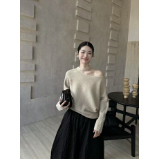 批发DAZUI正版2025秋冬新款设计感挂脖斜领露肩韩系纯色长袖<b class='q'>针织</b>毛衣