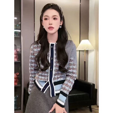 批发韩系小香风撞色提花<b class='q'>针织</b><b class='q'>开衫</b>女2025秋冬新款时尚修身显瘦长袖上衣