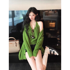 批发Okaaay 氧气穿搭慵懒松弛感复古挂脖吊带秋季<b class='q'>宽松</b>针织开衫套装