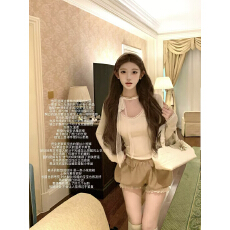 批发迟伞伞25/fw 特调马天尼 波点系带长袖<b class='q'>打底</b>衫衫+麻质灯笼蕾丝<b class='q'>短裤</b>