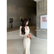 批发ACHI大也池羊毛v领针织<b class='q'>连衣裙女</b>气质感收腰包臀长裙修身打底裙子