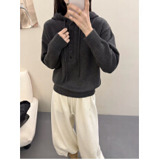 批发韩系慵懒风单排扣连帽长袖针织毛衣女2025新款<b class='q'>冬</b>季宽松小个子外套