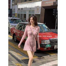 批发CHI大也池粉色圆领小香针织<b class='q'>连衣裙</b><b class='q'>长袖</b>气质收腰显瘦a字百褶裙子